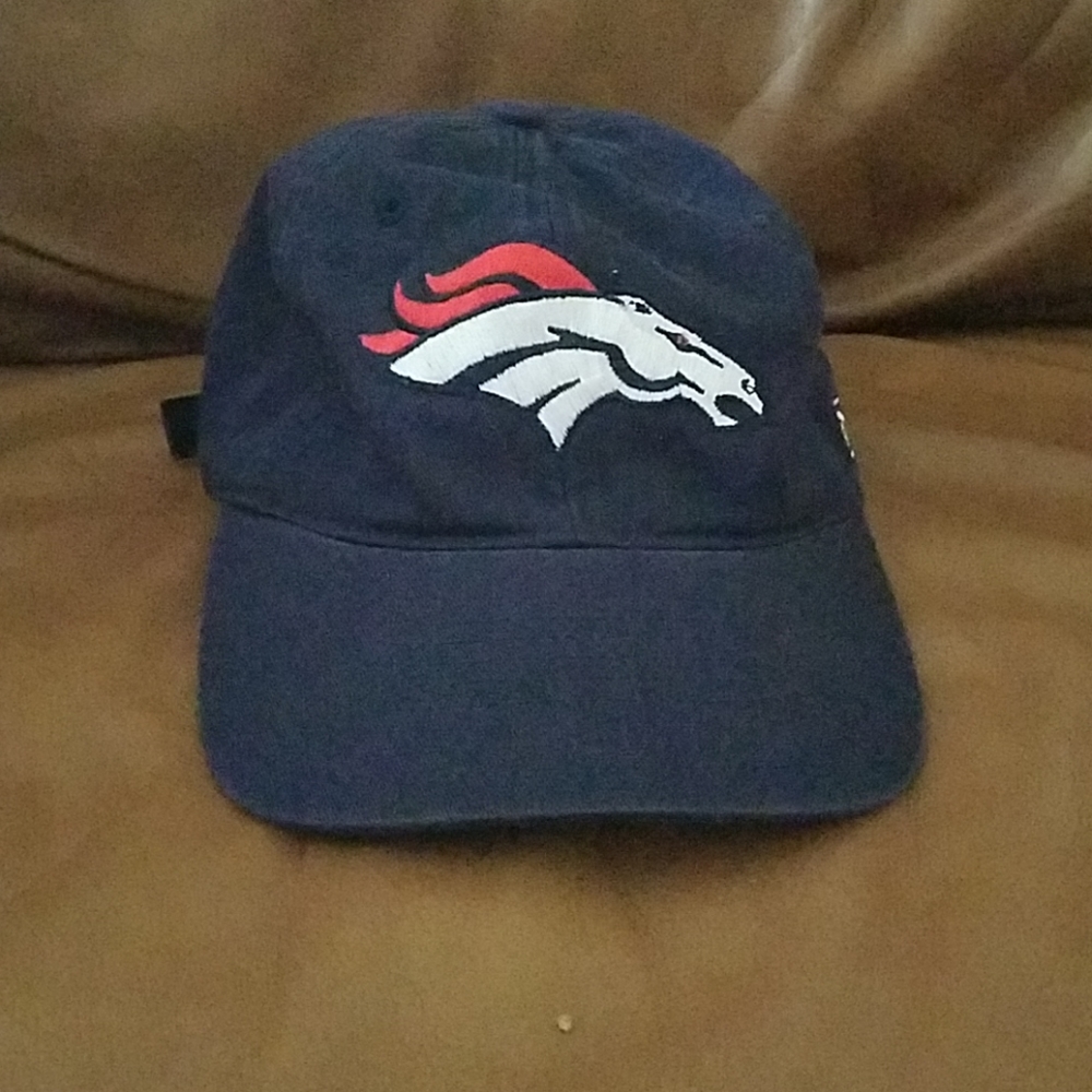 Reebok Broncos Hat w/ NFL Sticker